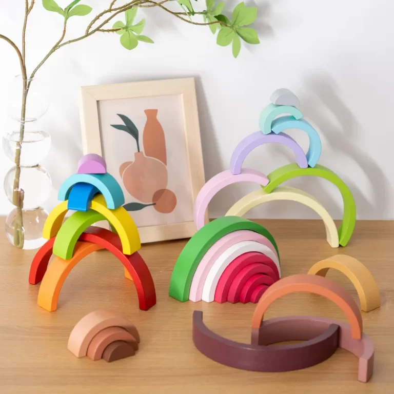 Arc-en-ciel en bois montessori 2